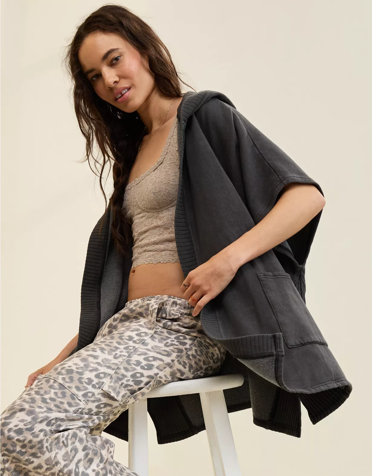 Aerie Hooded Fleece Cape Grey Shadow