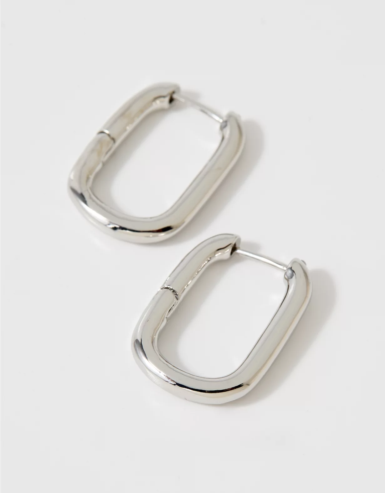 Aerie Oversized Paperclip Earrings Silver - Image 2