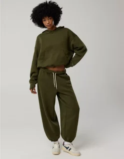 OFFLINE By Aerie Cloud Fleece Baggy Jogger Military Green