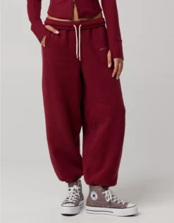 OFFLINE By Aerie Cloud Fleece Baggy Jogger Deep Cherry