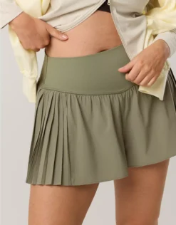 OFFLINE By Aerie Real Me Pleated Flowy Short Olive Fun