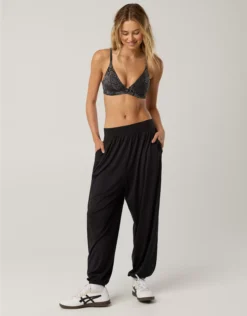 OFFLINE By Aerie The Hugger Go With The Flow Baggy Jogger True Black